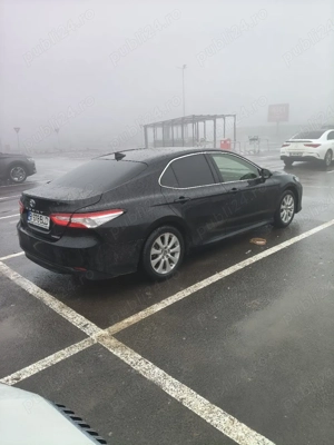 Vand tu Toyota camry hibrid 2019