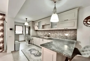 Apartament de 4 camere-Noua | 200 M.P.