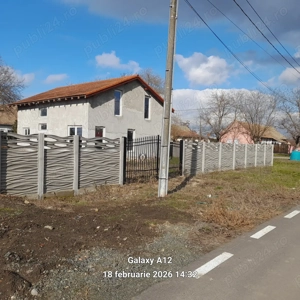 Vand casa in rosu - imagine 2