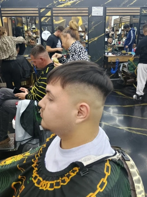 tuns frizer la domicilul Galați  - imagine 4