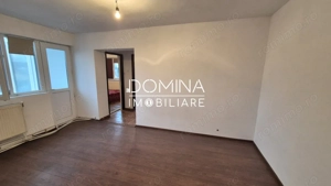 Vânzare apartament 3 camere *etaj 3* - Strada 1 Decembrie 1918 - zona Piața Mică