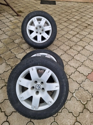 4 anvelope iarna Dunlop 215/60/R16 - imagine 4