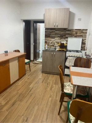 Închiriez apartament