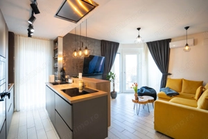 Apartment 3 camere, lux , zona Universității