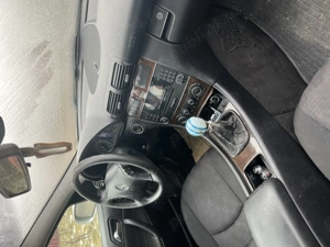 Dezmembrez Mercedes C class