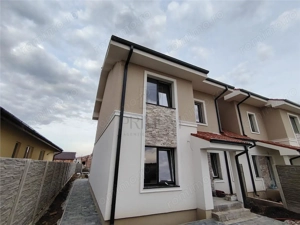 Duplex separat prin camera tehnica - zona linistita - suprafete generoase