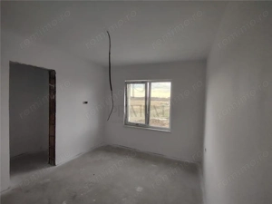 Duplex despartit prin camera tehnica - teren generos - personalizare interiora - imagine 6