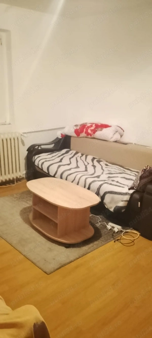 Caut colega coleg de apartament zona piata resita