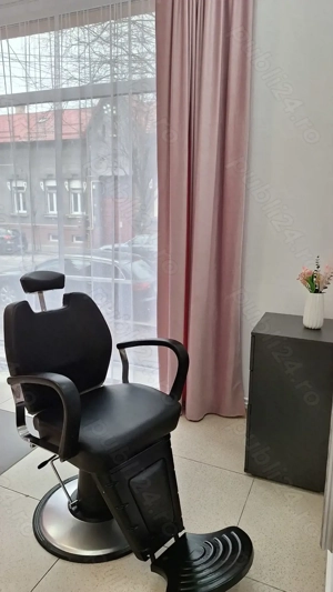 Post frizerie de inchiriat in salon central - imagine 2