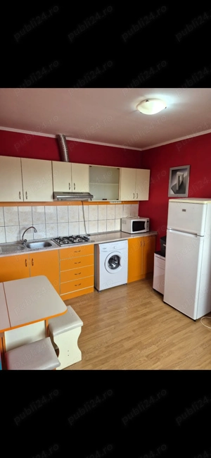 Inchiriez garsoniera la mansardă, zona Marinarul, 26 mp - imagine 2