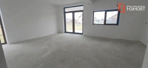 Duplex spatios cu 5 camere de vanzare, zona Mosnita Noua