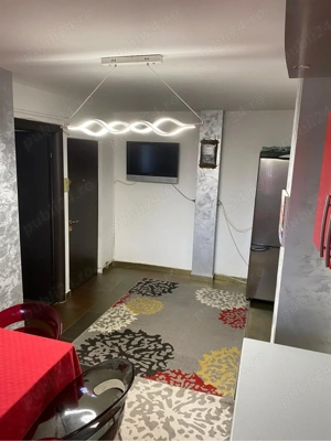 Vand sau schimb cu casa apartament 3 camere zona Palatul de Justitie. - imagine 2