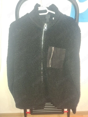 Hanorac oita,mărimea L, marca H.M