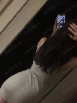 Ofer poze și videoclipuri în privat 