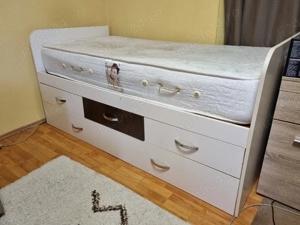 Pat single (de o singura persoana)