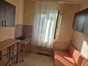 Proprietar închiriez Garsonieră în zona Dacia 