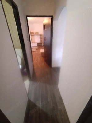 Lipovei,1 km si ceva de Mall,Cu Centrală Proprie,Decomandat,Etaj 1,Liber,300 E - imagine 13