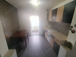 Lipovei,1 km si ceva de Mall,Cu Centrală Proprie,Decomandat,Etaj 1,Liber,300 E - imagine 6