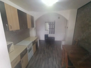 Lipovei,1 km si ceva de Mall,Cu Centrală Proprie,Decomandat,Etaj 1,Liber,300 E - imagine 8