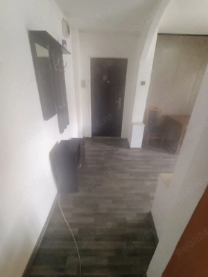 Lipovei,1 km si ceva de Mall,Cu Centrală Proprie,Decomandat,Etaj 1,Liber,300 E - imagine 9