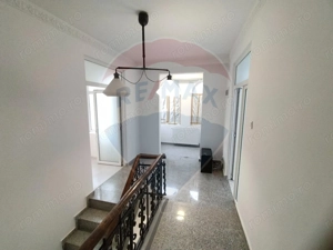 Spațiu de birouri central - Vilă 323 mp - Ideal sediu firmă / clinica - imagine 11