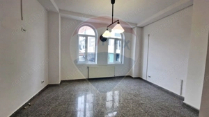 Spațiu de birouri central - Vilă 323 mp - Ideal sediu firmă / clinica - imagine 4