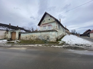 Casă de vânzare în Chirpar / ideală pentru investiție/pensiune