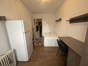 Garsoniera in zona Complexului Studentesc, etajul intai