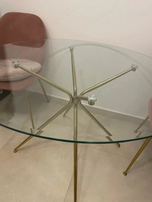Set dining: masă rotundă din sticlă + 3 scaune catifea, picioare aurii   design modern - imagine 5