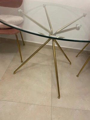 Set dining: masă rotundă din sticlă + 3 scaune catifea, picioare aurii   design modern - imagine 2