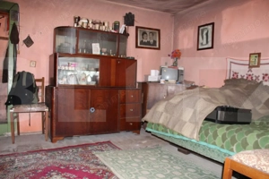 Casă tradițională cu teren generos – Covasna Voinesti - imagine 6