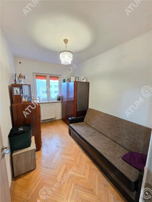 Apartament cu 3 camere decoamndate in zona Valea Aurie din Sibiu - imagine 2