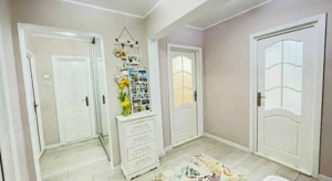  Apartament cu 3 camere, zona Casa Tineretului etaj 2 - imagine 2