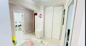  Apartament cu 3 camere, zona Casa Tineretului etaj 2 - imagine 3