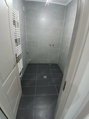 Vand garsoniera TG Jiu, etaj 2, bloc 2025 - imagine 4