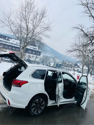 Mitsubishi outlander PHEV VOLAN DREAPTA
