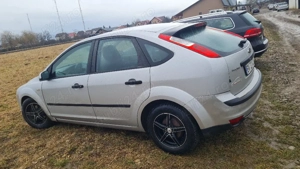 ford focus 2 - imagine 3