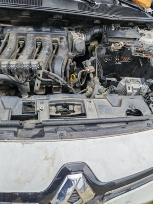 Dezmembrez Renault Fluence 2013 1.6 Benzina - imagine 2