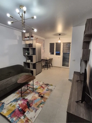 Inchiriez studio metrou Aparatorii Patriei - parcare inclusa