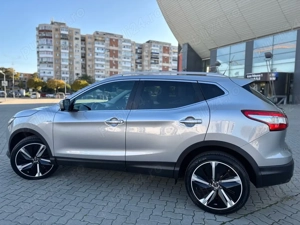 Nissan Qashqai Tekna 1.6 dCi 4x4 - imagine 2