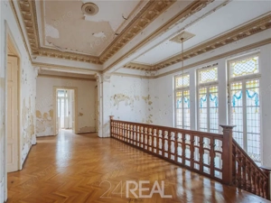 Vanzare vila interbelica in zona stradala, ultracentrala