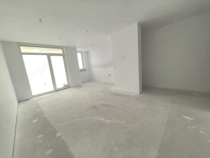 Piata Verde! 2 Cam! 53 mp! Et 3! Lift! 132.000 Euro!  - imagine 5