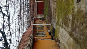 Vand casa Arad str.Barsei 6 .telefon  