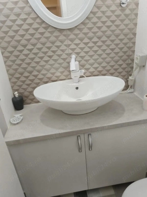 Ofer spre inchiriere apartament cu 3 camere ,decomandat, zona Clinicile Noi.. - imagine 5