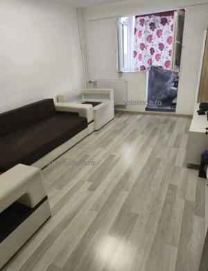 Decomandat renovat 2 camere sector 4 Resita