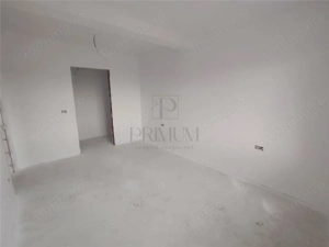 Duplex despartit prin camera tehnica - teren generos - personalizare interiora - imagine 10