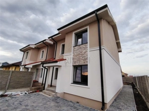 Duplex despartit prin camera tehnica - teren generos - personalizare interiora - imagine 2