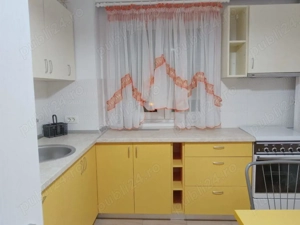 Ofer spre inchiriere apartament cu 3 camere ,decomandat, zona Clinicile Noi.. - imagine 3