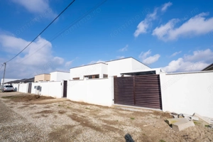 Casa lux Santandrei 3 dormitoare 2 bai 2 terase 2 bucatarii - imagine 9