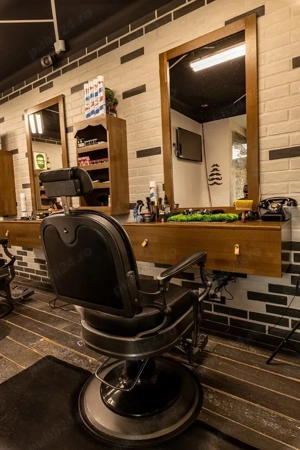    angajăm frizer   pitești    salariu fix + procent din încasări - imagine 4